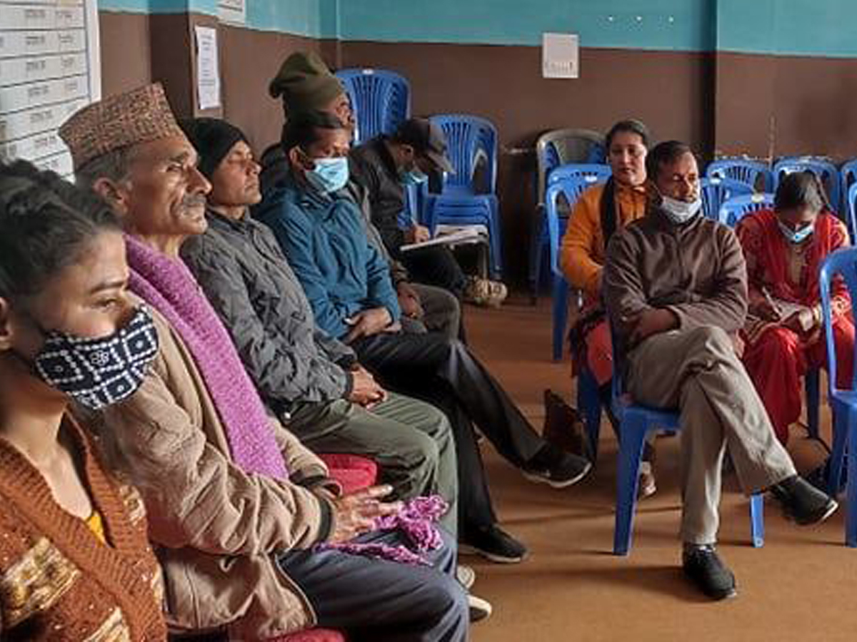 भारतमा काम गर्ने बैतडीका आप्रवासी कामदारको दुर्घटना बीमा गरिने